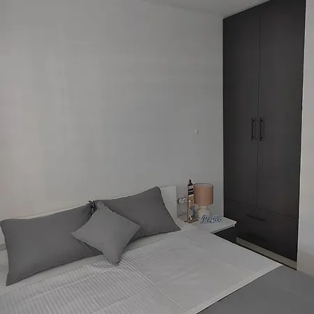 House Lana, 704 캠프장 *