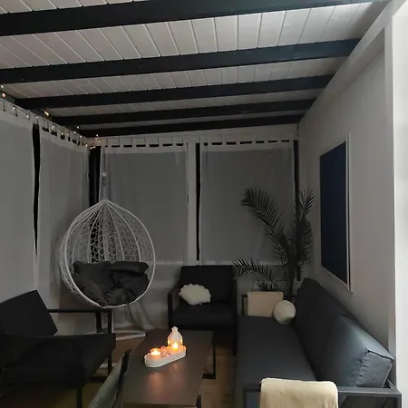 House Lana, 704 * 드라게