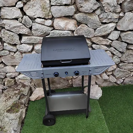 House Lana, 704 드라게